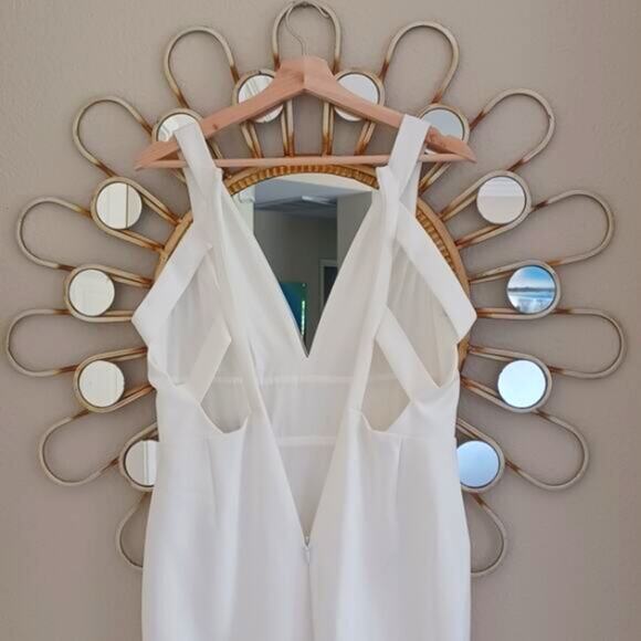 BCBGMaxAzria Strappy Open Back Gown Winter White 6 NWOT - Picture 11 of 16